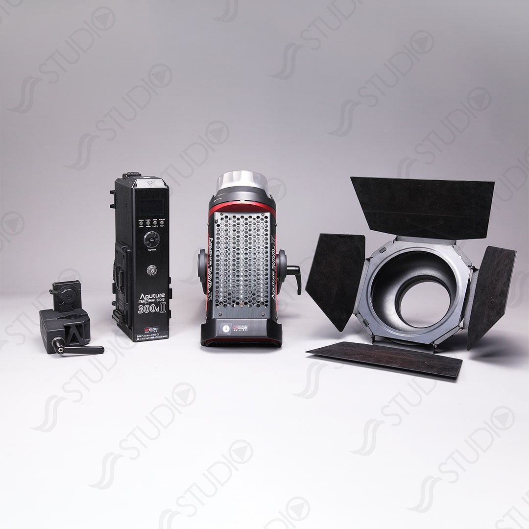 0009s0000AputureLEDLSC300DII